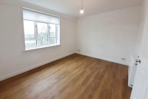 1 bedroom apartment to rent, Manor Avenue, Greater Manchester M33