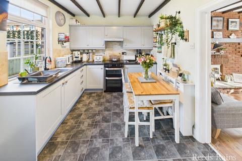 2 bedroom terraced house for sale, Main Street, Scarborough YO11