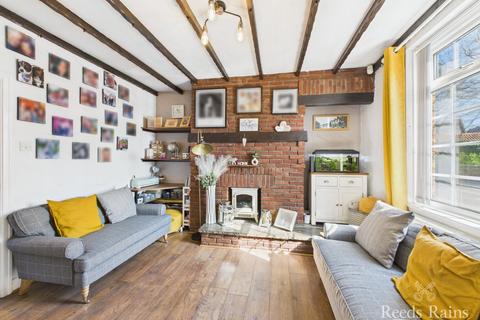 2 bedroom terraced house for sale, Main Street, Scarborough YO11