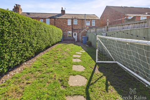 2 bedroom terraced house for sale, Main Street, Scarborough YO11