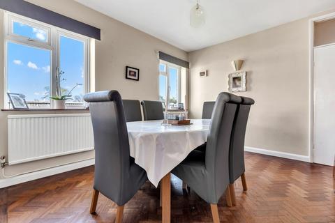 5 bedroom detached bungalow for sale, St Pinnock Avenue, Staines-upon-Thames, TW18