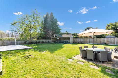 undefined, St Pinnock Avenue, Staines-upon-Thames, TW18