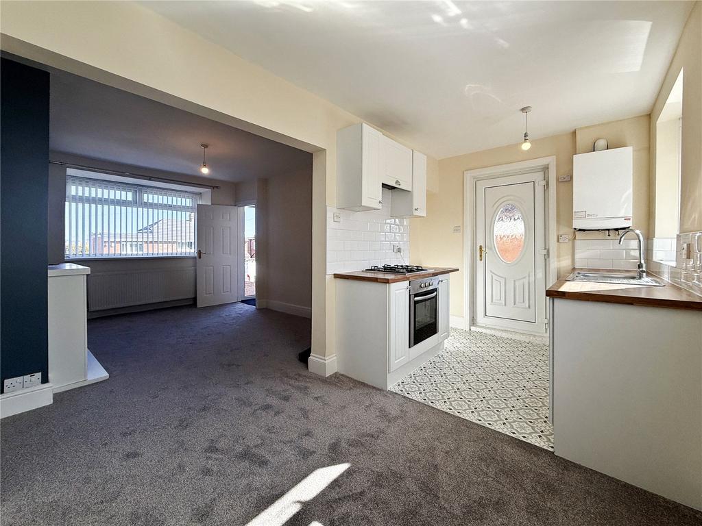 Kitchen/Dining Area