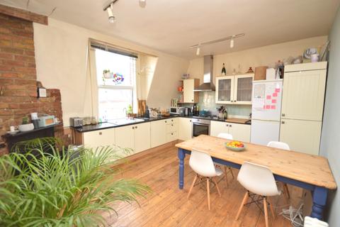 undefined, Heath Road, Twickenham TW1