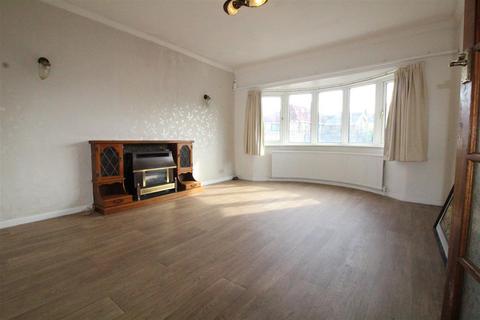 2 bedroom semi-detached bungalow for sale, Lawrence Crescent, Heckmondwike