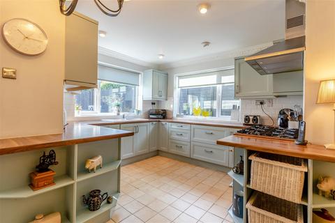 5 bedroom detached house for sale, Station Road, Rearsby, Leicestershire