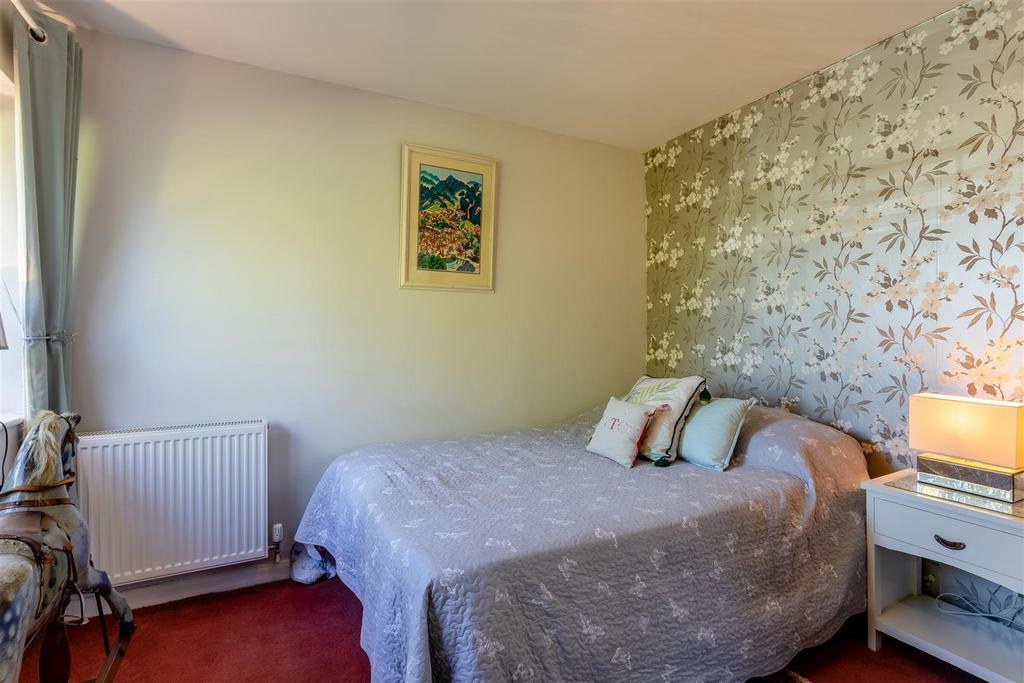 Guest bedroom