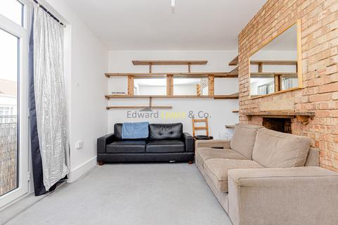 2 bedroom flat to rent, Turin Street, London E2