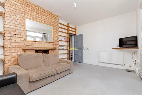 2 bedroom flat to rent, Turin Street, London E2