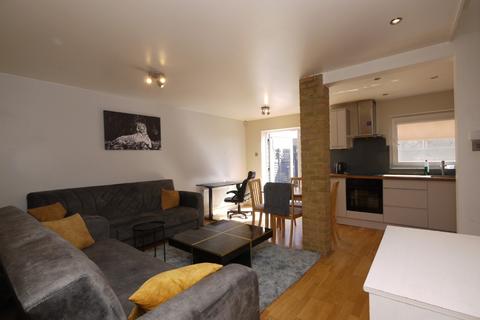 undefined, St. Michaels Close, London, E16