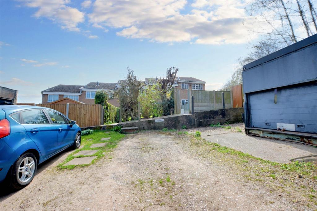Rear Driveway 2.jpeg