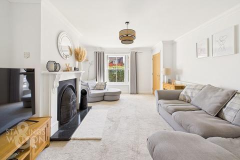 9 Chatten Close, Wrentham, Beccles, NR34 7NX