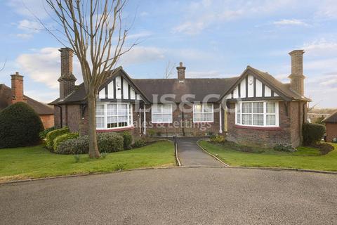 1 bedroom bungalow for sale, Chalet Estate, Hammers Lane, Mill Hill, London, NW7