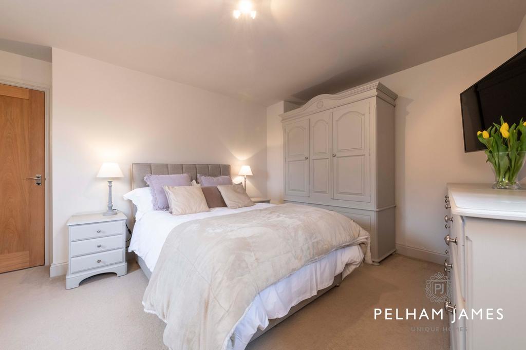 Bedroom 2, Elm Barn, Morton