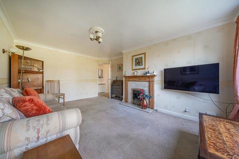 32 Lyminge Close, Sidcup, DA14 6RE