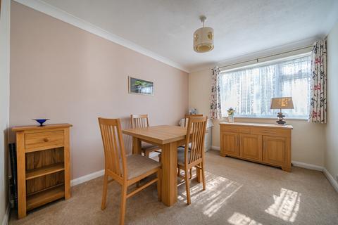 32 Lyminge Close, Sidcup, DA14 6RE