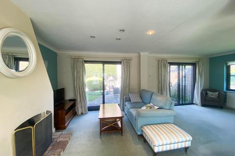 10 Maris Green, Great Shelford, Cambridge, CB22 5EE