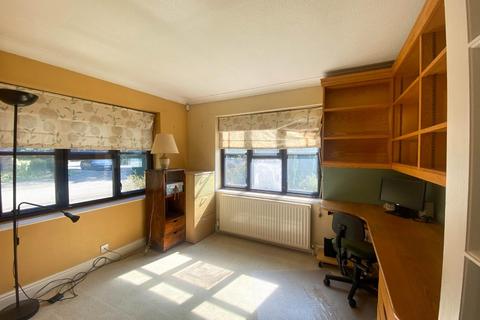 10 Maris Green, Great Shelford, Cambridge, CB22 5EE