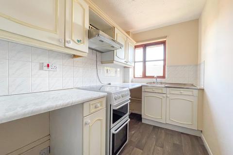 1 bedroom flat for sale, Farley Road, Gravesend, Kent, DA12