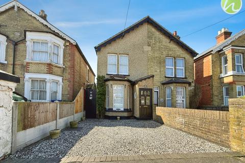 56 Fairview Avenue, Stanford-le-hope, SS17 0DT