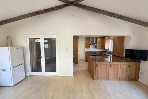 2 Laurelbanks, Heswall, Wirral, CH60 6SZ