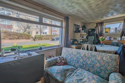 3 bedroom semi-detached house for sale, Quebec Drive, Glasgow G75