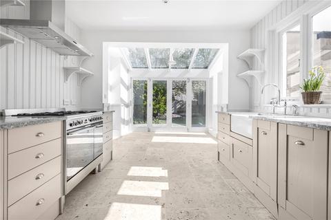 Flat A, 8 Willoughby Road, London, NW3 1SA