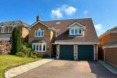 6 bedroom detached house for sale, Tudely Close, Northampton NN4