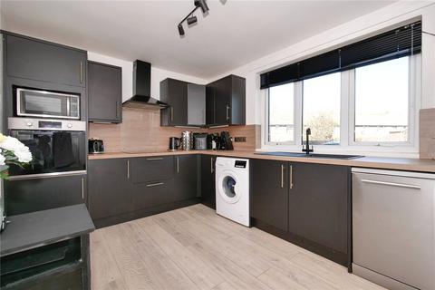 2 bedroom end of terrace house for sale, Coniston Grove, Shipley BD17