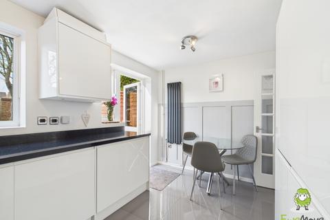 8 Chantry Mews, Basingstoke, RG22 4UE