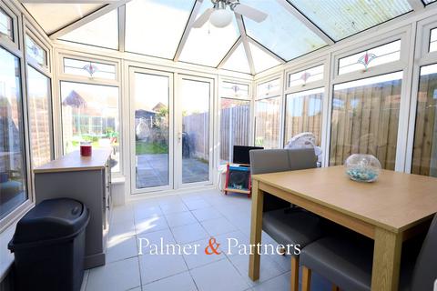 96 Constable Avenue, Clacton-on-sea, CO16 8XF