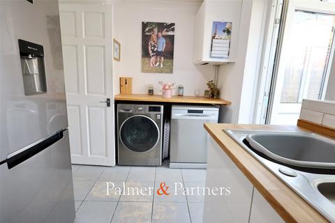 96 Constable Avenue, Clacton-on-sea, CO16 8XF