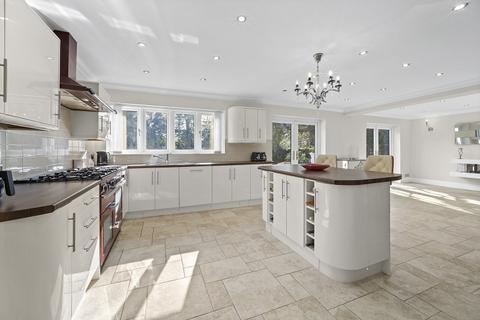 5 bedroom detached house for sale, Bridge Road, Old St. Mellons, Cardiff, South Glamorgan, CF3