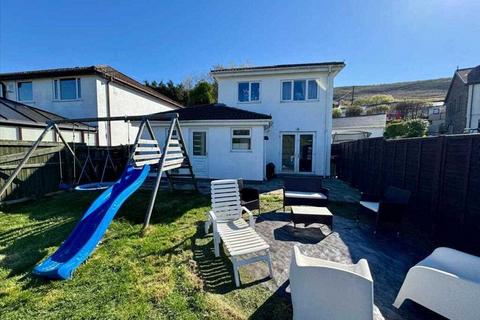 undefined, Porth CF39