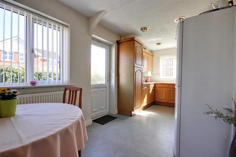 2 bedroom detached bungalow for sale, Tadman Close, Beverley