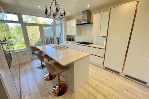 4 bedroom semi-detached house for sale, Stockingstone Road, Luton, Bedfordshire, LU2 7DD