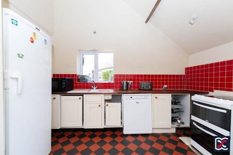 2 Chapel Lane, Maidford, Towcester, NN12 8HU