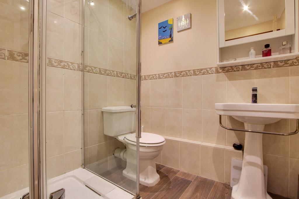 Ensuite