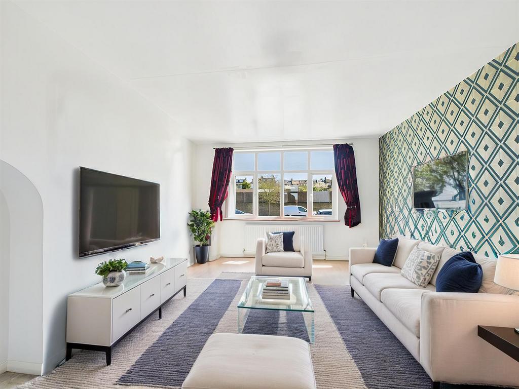 CAM02664 G0-PR0099-STILL009 - Living Room - Modern