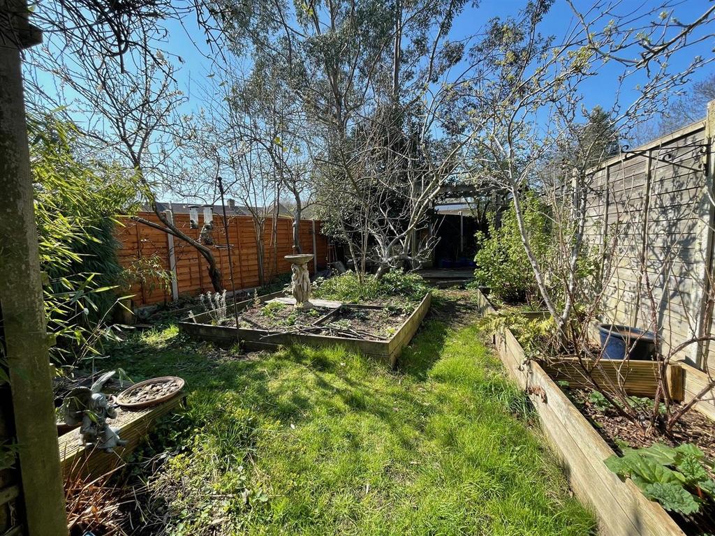 3 Parsonage Lane Garden.jpg