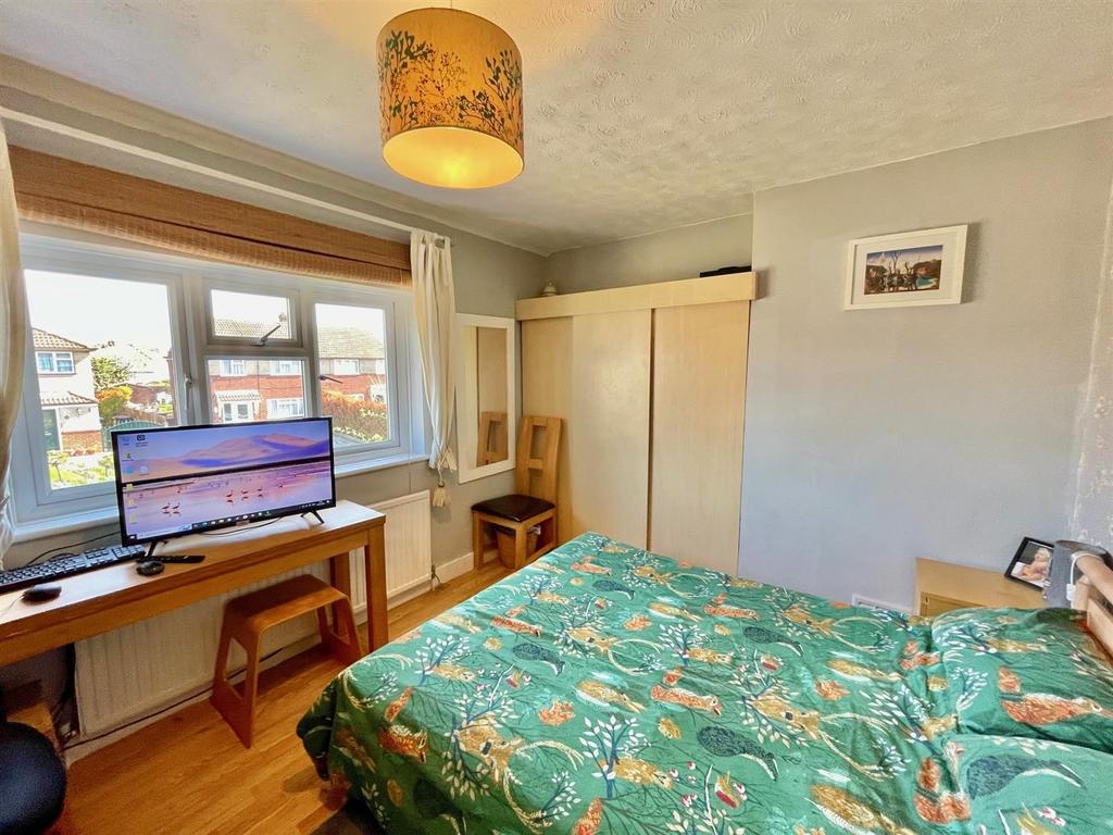 3 Parsonage Lane Bed 1.jpg