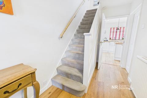 301 Hook Road, Chessington, KT9 1EH