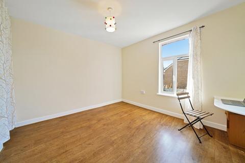 27 Gloucester Road, Croydon, CR0 2DH