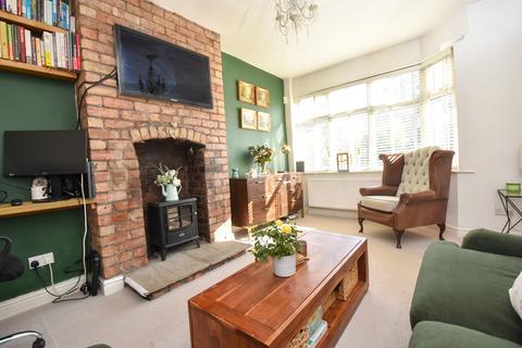40 Aldermere Crescent, Urmston, Manchester, M41 8UF