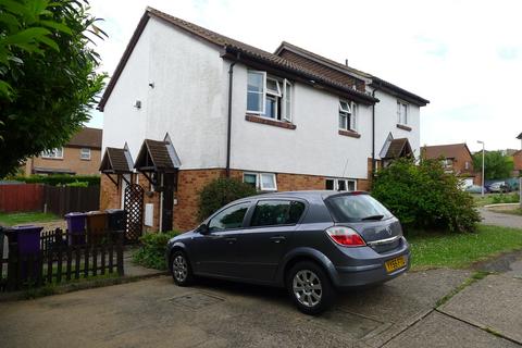 1 bedroom terraced house to rent, Swift Close, Letchworth Garden City, SG6