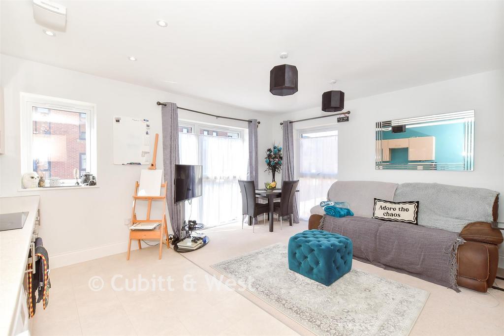 Lounge/ Kitchen