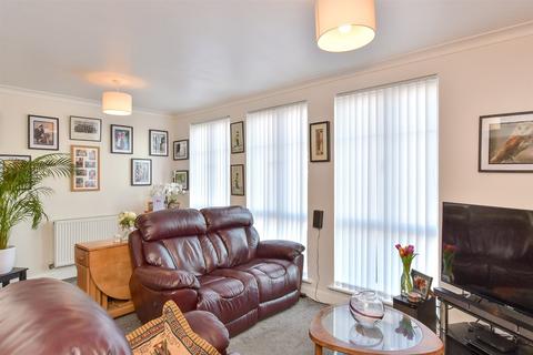 1 bedroom ground floor flat for sale, Fort Road, Newhaven, East Sussex