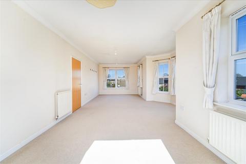 2 bedroom flat for sale, Silk Croft, Horton Crescent, Epsom