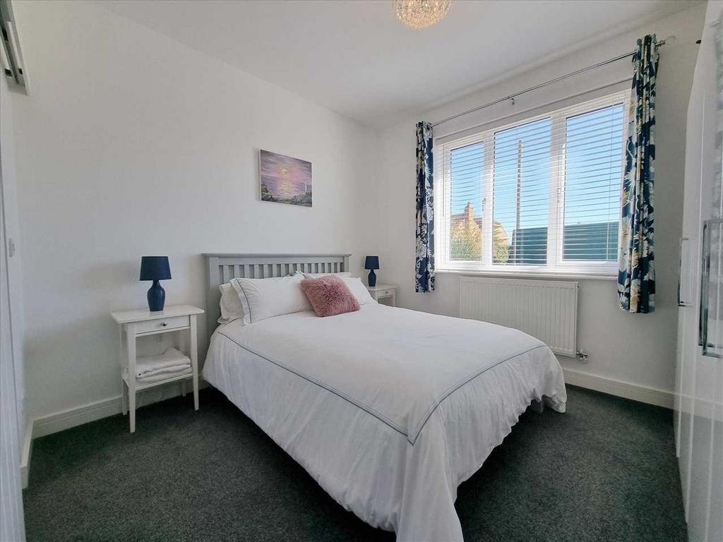 Bedroom 2: