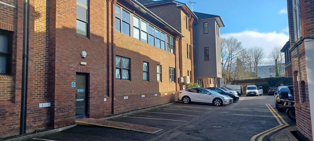 Hays House Guildford 5k sq ft offices with parki